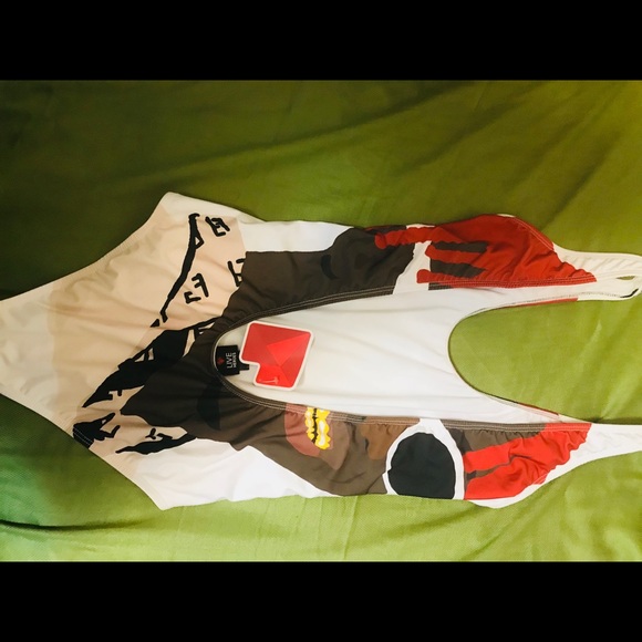 Bathing suit size large - Picture 4 of 7